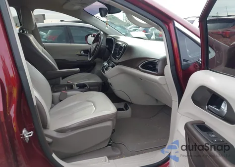2018 Chrysler Pacifica Touring L z USA, uszkodzony, nr VIN 2C4RC1BG7JR271272